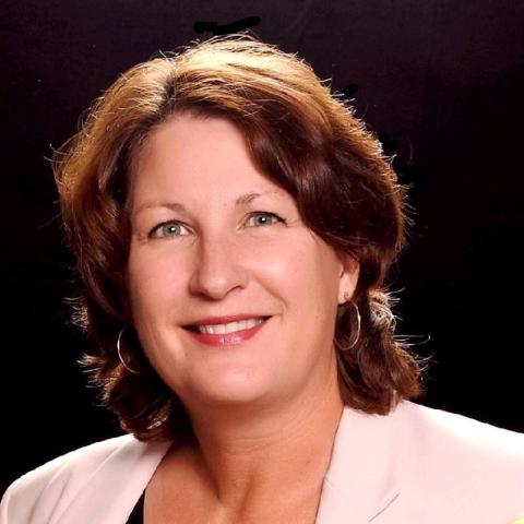 Julie Alvarez