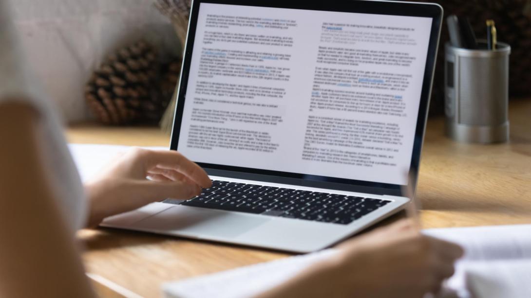 Streamlining Contract Reviews With AI